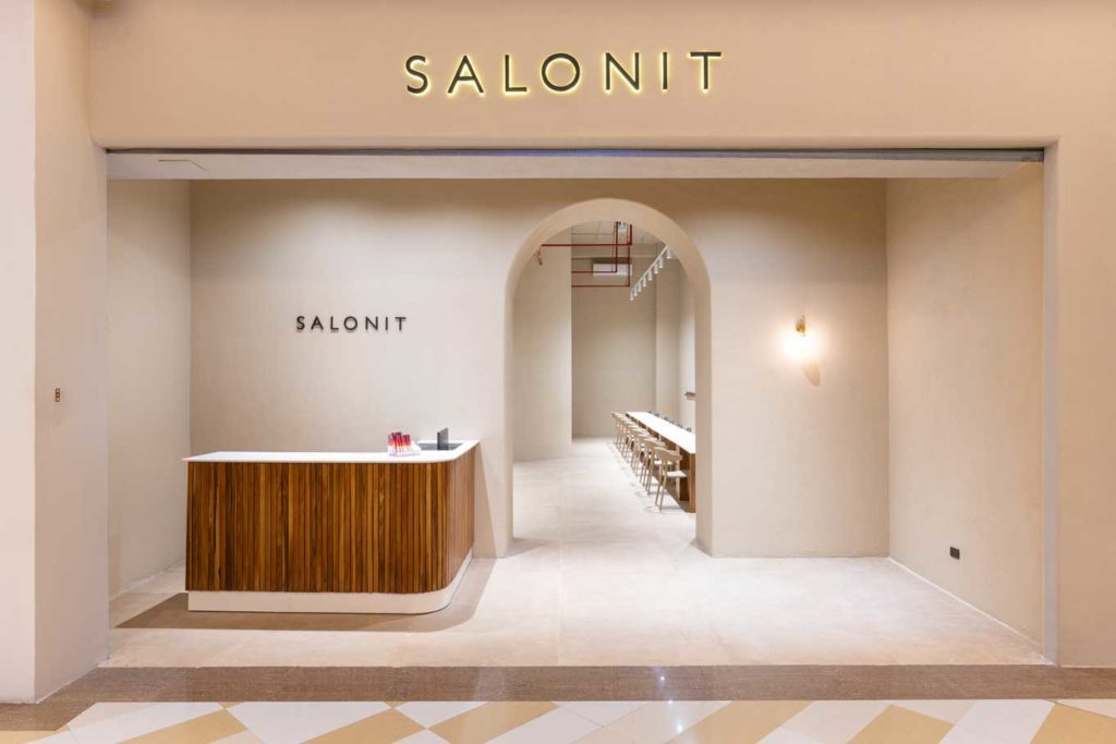 Salonit