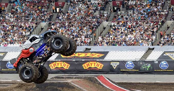 MONSTER-JAM-PILOTOS