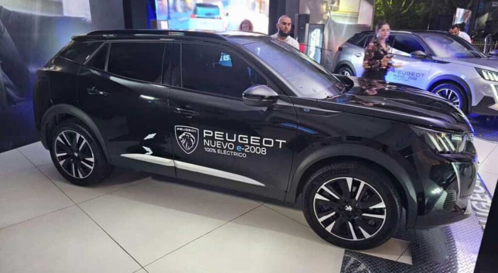 Peugeot e-2008