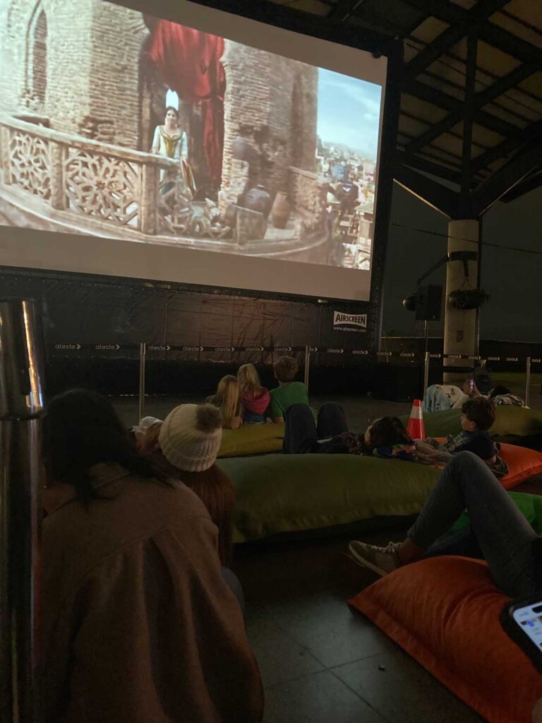 Cine